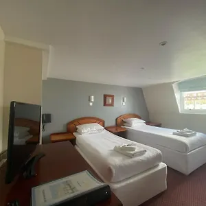 https://the-beach-hotel.brighton-hotels-england.com